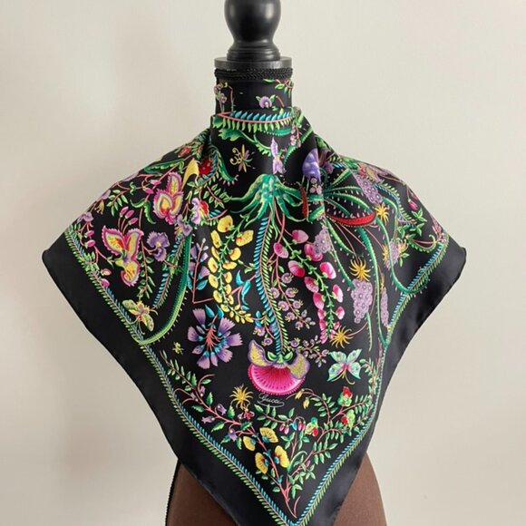 Display #1 Gucci Floral Black Green Multicolor Flora Silk Scarf Wrap - Picture 3 of 11